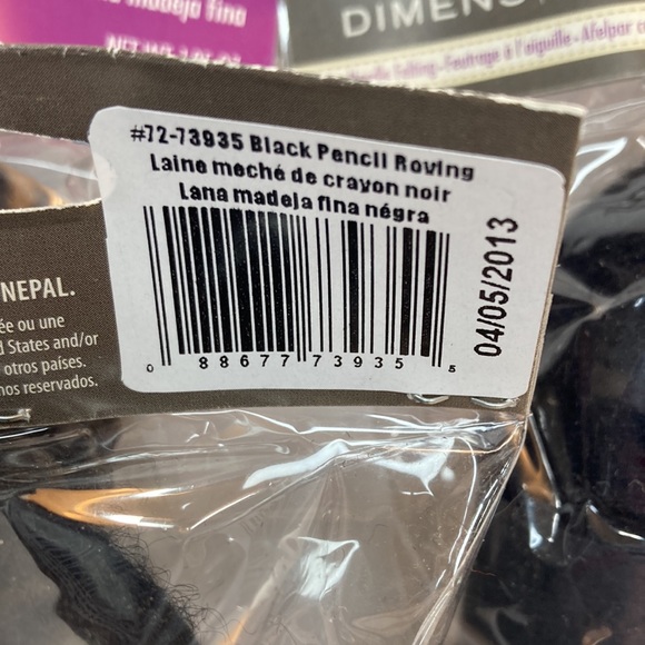 Dimensions Feltworks 100% Wool Pencil Roving Black Felt Needle Felting Crafts - Picture 8 of 13